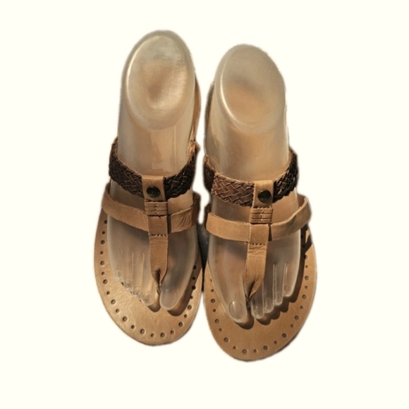 UGG Shoes - UGG Womens Audra Brown Leather Slip On Strappy Sandals Slides Sz 6